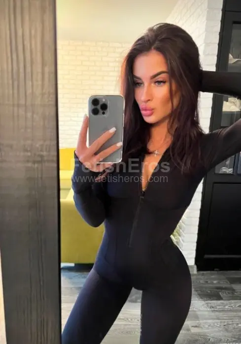 Mistress Larissa ROMA - Sessioni con Mistress BDSM, Foto Gallery Fetish, Annuncio Mistress Fetish Eros