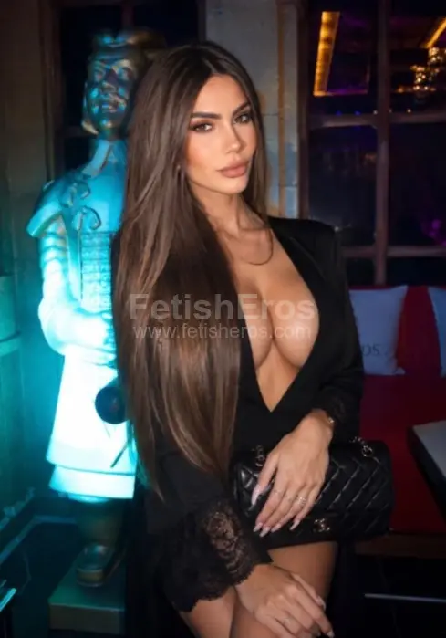 Mistress Larissa ROMA - Sessioni con Mistress BDSM, Foto Gallery Fetish, Annuncio Mistress Fetish Eros