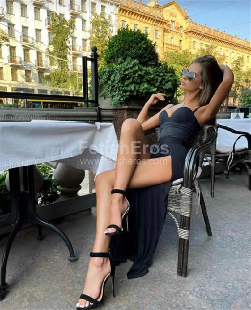 Mistress Larissa FetishCam -Sessioni con Mistress BDSM, Foto Gallery Fetish, Annuncio Mistress Fetish Eros