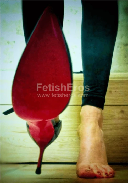 Mistress Lolita BARI -Sessioni con Mistress BDSM, Foto Gallery Fetish, Annuncio Mistress Fetish Eros