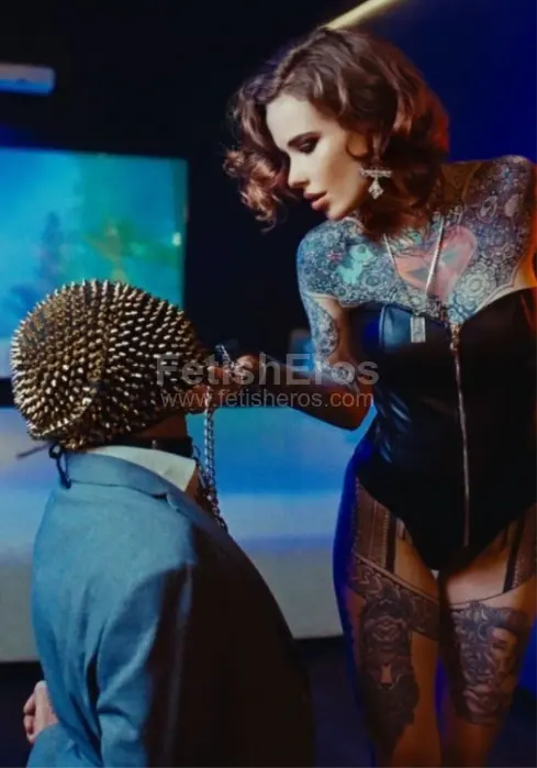 Mistress Vivien BERGAMO - Sessioni con Mistress BDSM, Foto Gallery Fetish, Annuncio Mistress Fetish Eros