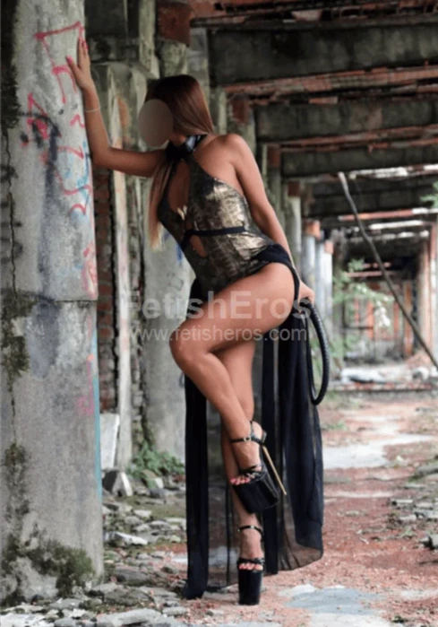 Mistress Deva Elektra PADOVA - Sessioni con Mistress BDSM, Foto Gallery Fetish, Annuncio Mistress Fetish Eros