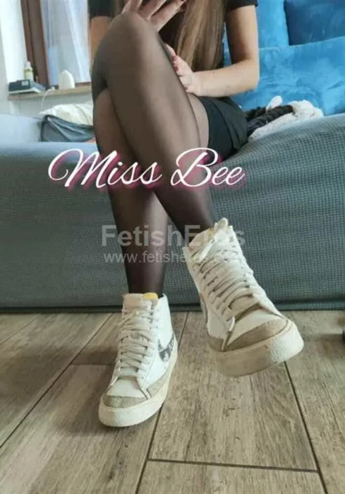 Mistress Miss Bee MILANO - Sessioni con Mistress BDSM, Foto Gallery Fetish, Annuncio Mistress Fetish Eros