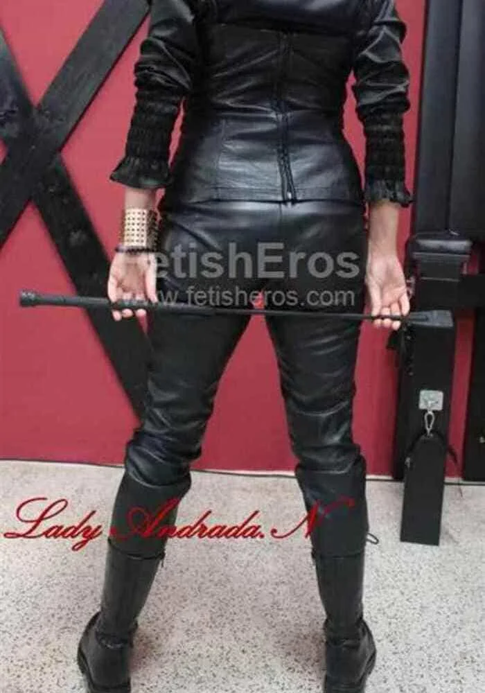 Mistress Lady Andrada N BOLOGNA - Sessioni con Mistress BDSM, Foto Gallery Fetish, Annuncio Mistress Fetish Eros