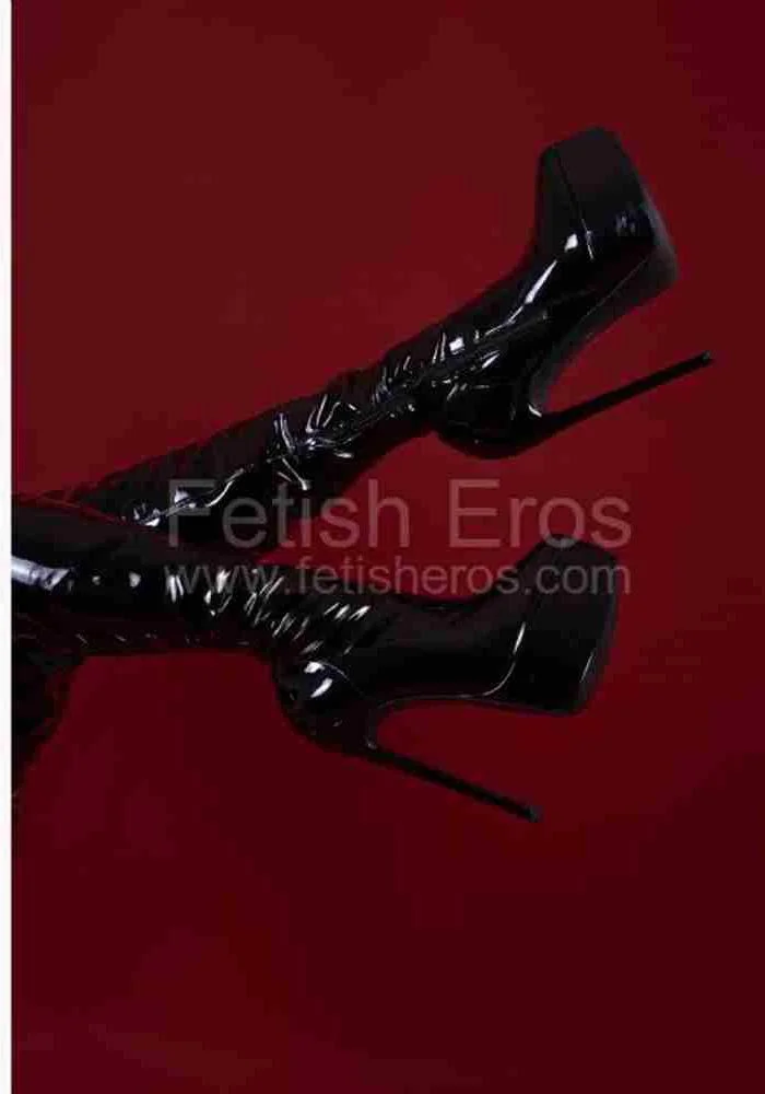 MISTRESS - Domina Disturbia