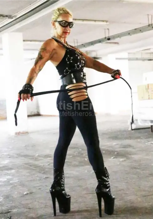Mistress Lady Kimera FetishCam -Sessioni con Mistress BDSM, Foto Gallery Fetish, Annuncio Mistress Fetish Eros