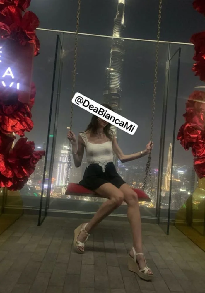 Mistress La Dea Bianca MILANO - Sessioni con Mistress BDSM, Foto Gallery Fetish, Annuncio Mistress Fetish Eros