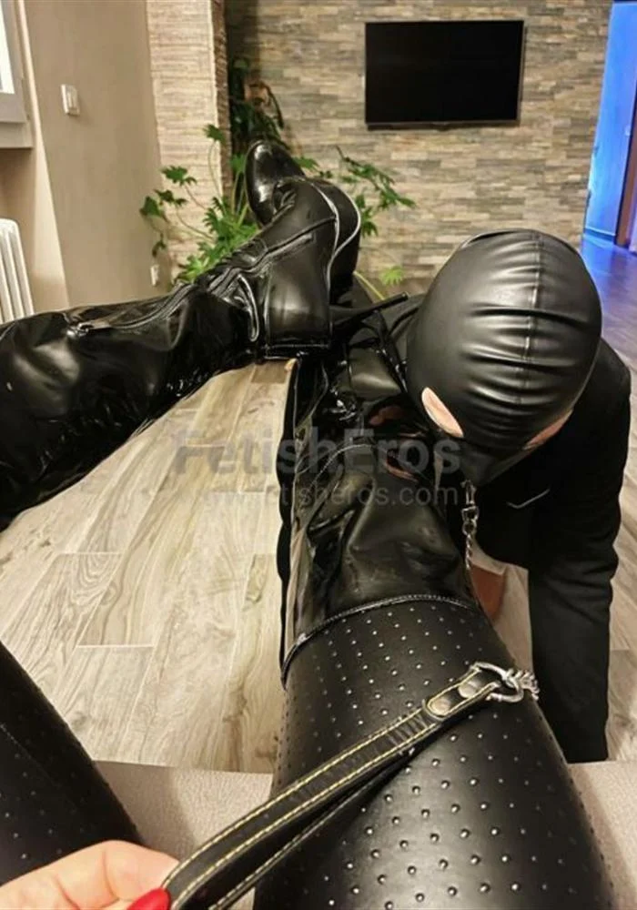 Mistress Lady Milly MILANO - Sessioni con Mistress BDSM, Foto Gallery Fetish, Annuncio Mistress Fetish Eros