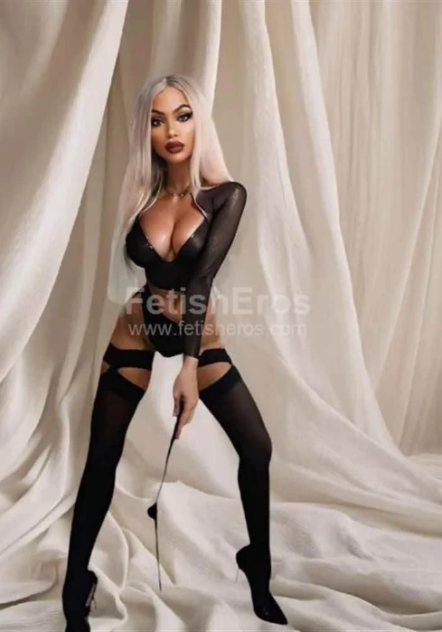Mistress Tiffany BRESCIA - Sessioni con Mistress BDSM, Foto Gallery Fetish, Annuncio Mistress Fetish Eros