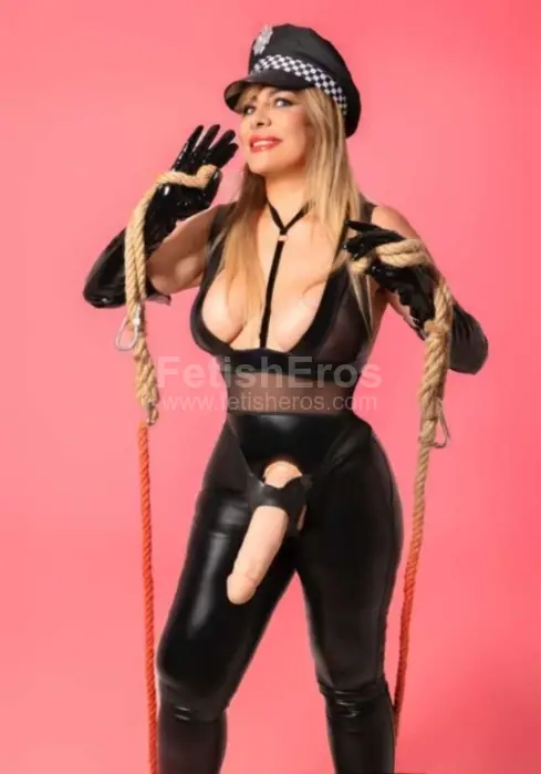 Mistress Lady Sade FetishCam - Sessioni con Mistress BDSM, Foto Gallery Fetish, Annuncio Mistress Fetish Eros