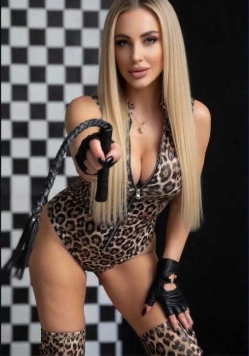 Mistress Deadivas MILANO -Sessioni con Mistress BDSM, Foto Gallery Fetish, Annuncio Mistress Fetish Eros