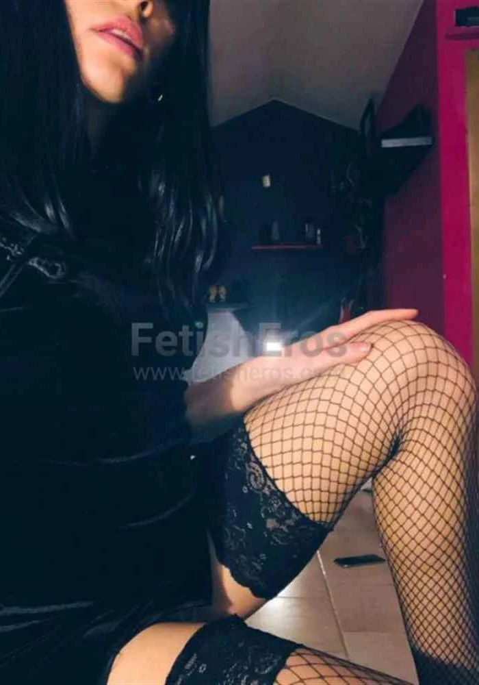 Mistress Mistress Iris MONZA -Sessioni con Mistress BDSM, Foto Gallery Fetish, Annuncio Mistress Fetish Eros