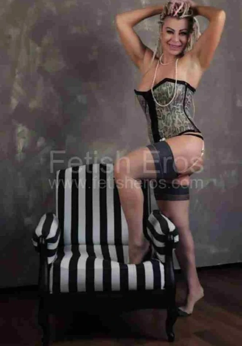 Mistress Mistress Katerin MODENA - Sessioni con Mistress BDSM, Foto Gallery Fetish, Annuncio Mistress Fetish Eros