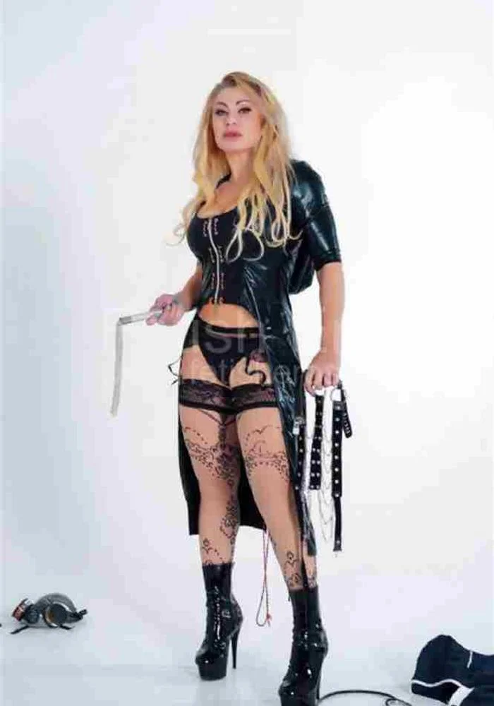 Mistress Mistress Katerin MODENA - Sessioni con Mistress BDSM, Foto Gallery Fetish, Annuncio Mistress Fetish Eros