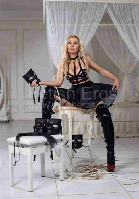 Mistress Mistress Katerin MODENA - Sessioni con Mistress BDSM, Foto Gallery Fetish, Annuncio Mistress Fetish Eros