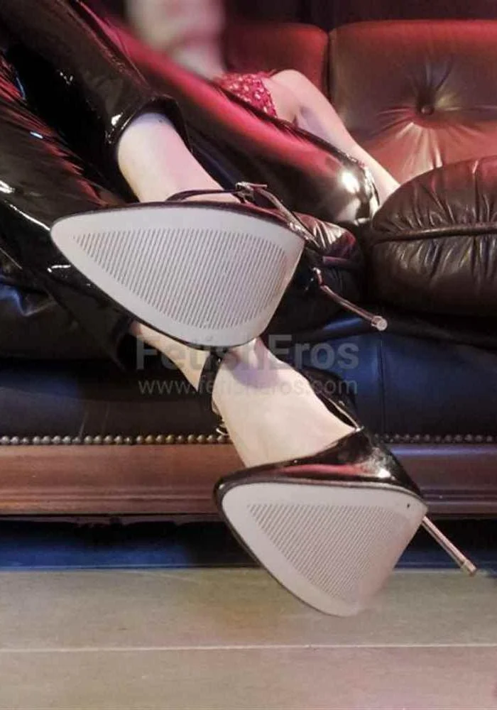 Mistress Mistress Rouge MANTOVA - Sessioni con Mistress BDSM, Foto Gallery Fetish, Annuncio Mistress Fetish Eros