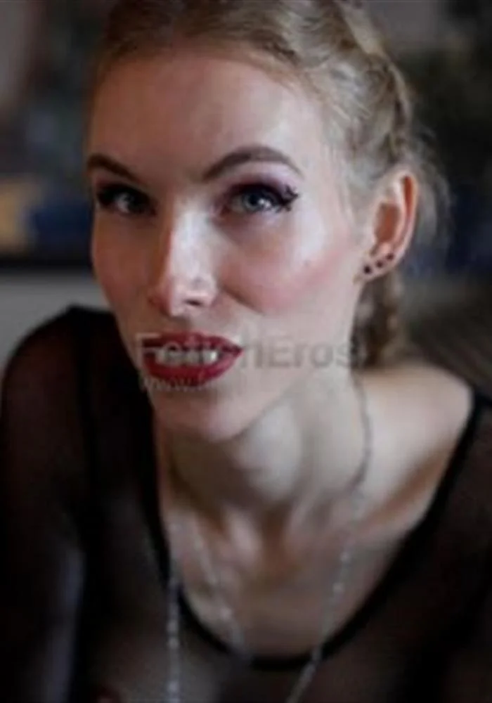 Mistress Miss Nausi Love MILANO -Sessioni con Mistress BDSM, Foto Gallery Fetish, Annuncio Mistress Fetish Eros