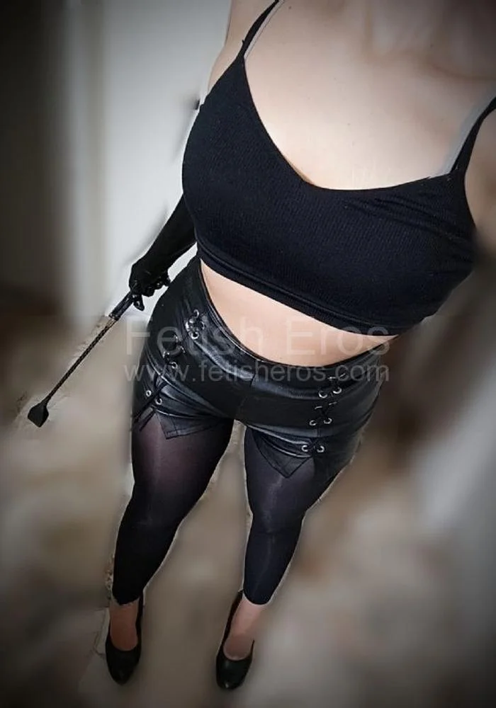 MISTRESS - Queen Dom