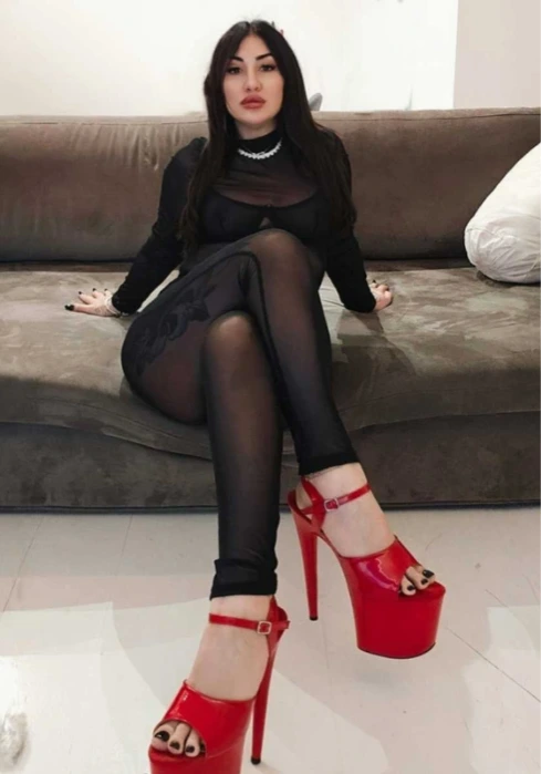 Mistress Miss Ossidiana ANCONA - Sessioni con Mistress BDSM, Foto Gallery Fetish, Annuncio Mistress Fetish Eros