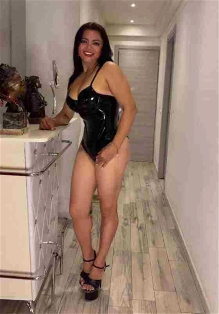 Mistress Valery FetishCam - Sessioni con Mistress BDSM, Foto Gallery Fetish, Annuncio Mistress Fetish Eros