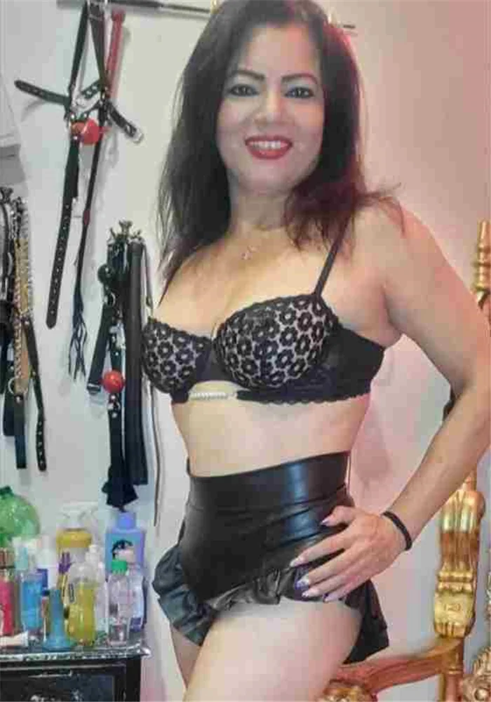 Mistress Valery FetishCam - Sessioni con Mistress BDSM, Foto Gallery Fetish, Annuncio Mistress Fetish Eros
