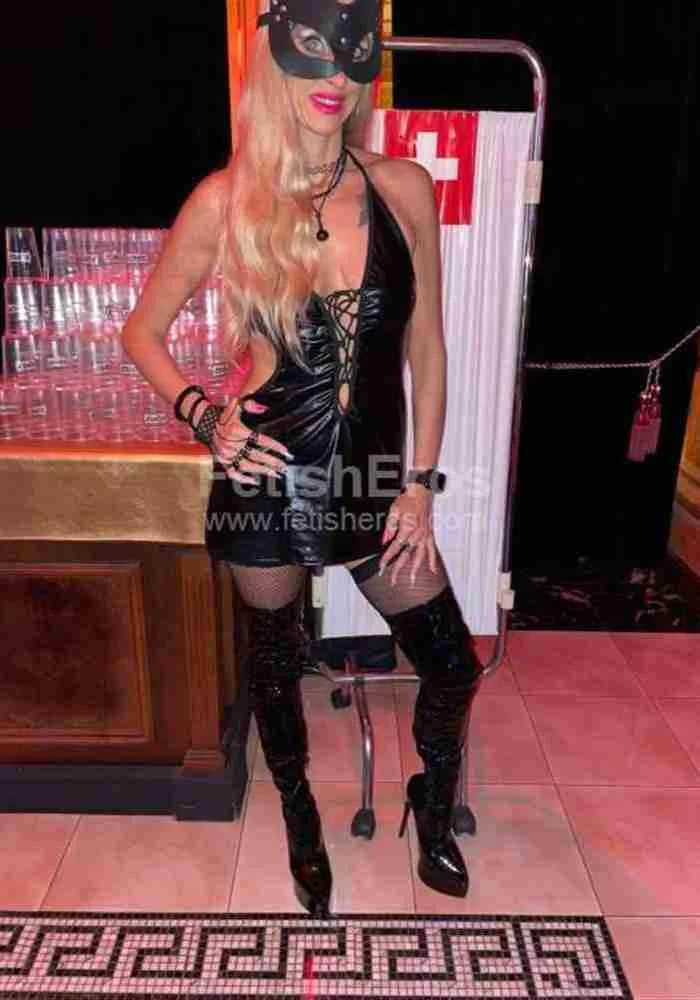 MISTRESS - Barbie Blondie