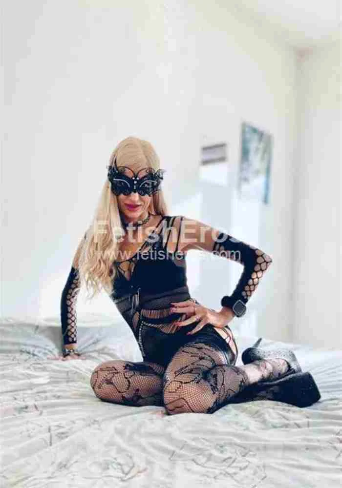 MISTRESS - Barbie Blondie