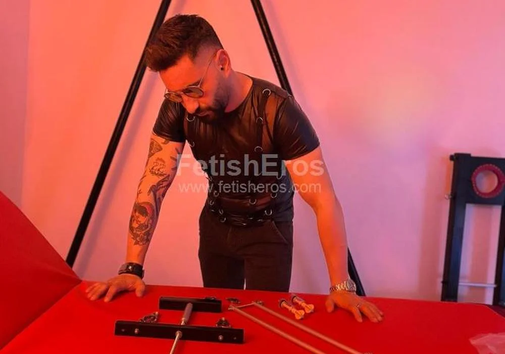 Mistress Master Ermes FetishCam -Sessioni con Mistress BDSM, Foto Gallery Fetish, Annuncio Mistress Fetish Eros