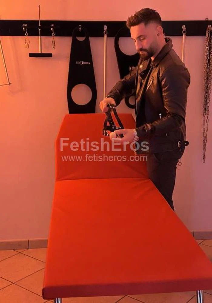 Mistress Master Ermes FetishCam - Sessioni con Mistress BDSM, Foto Gallery Fetish, Annuncio Mistress Fetish Eros